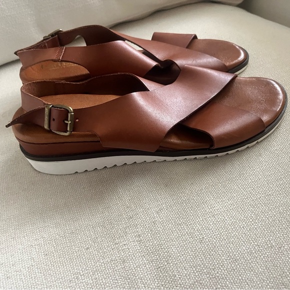 BERTUCHI Made In Spain Genuine Leather Brown Double Band Strap Wedge Sandals 9.5 - Picture 1 of 5